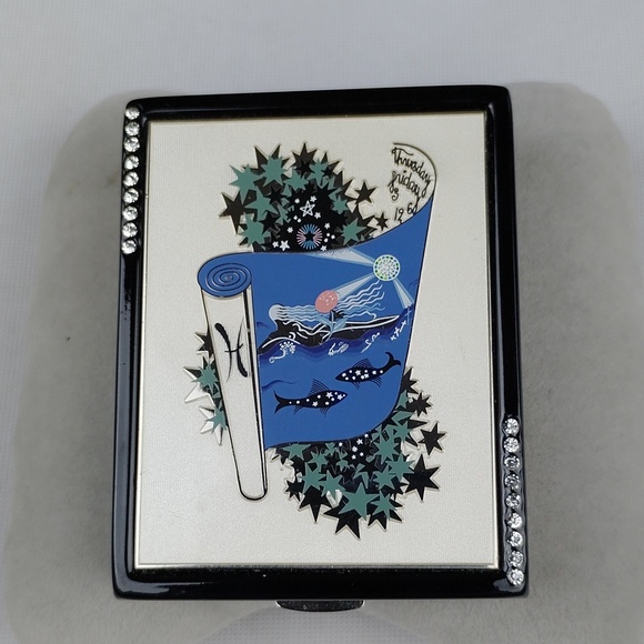 Estee Lauder Other - Estee Lauder Translucent Pressed Powder - Black and Silver Compact